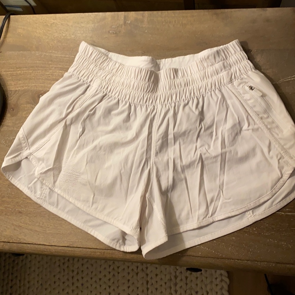 Tracker v short